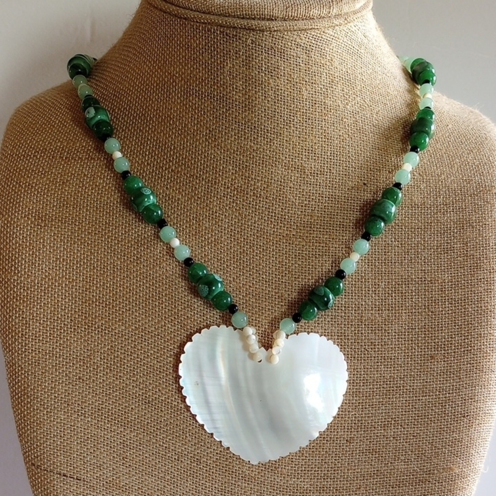 VINTAGE GREEN ART GLASS AND ABALONE SHELL HEART PENDANT